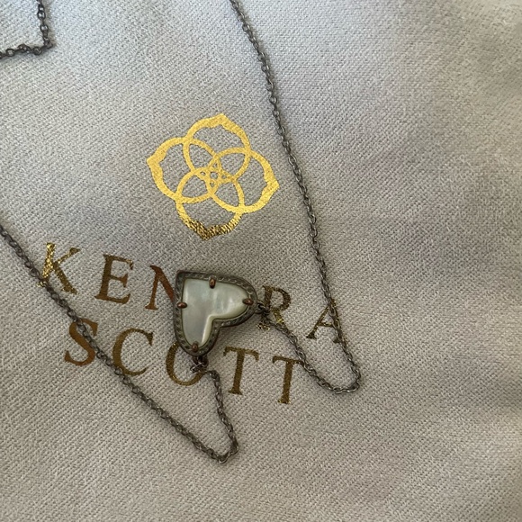 Kendra Scott Silver Ari Heart Necklace - Picture 4 of 5